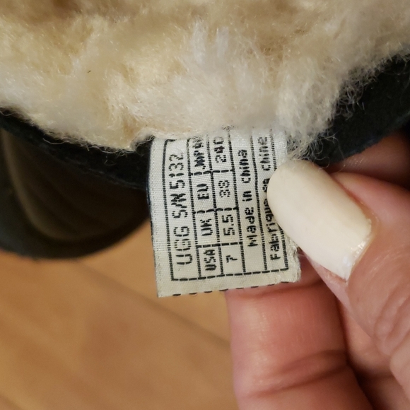 Ugg boots - Picture 8 of 8